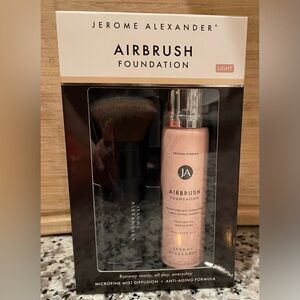 Jerome Alexander Airbrush Foundation in Light w/brush anti-aging formula